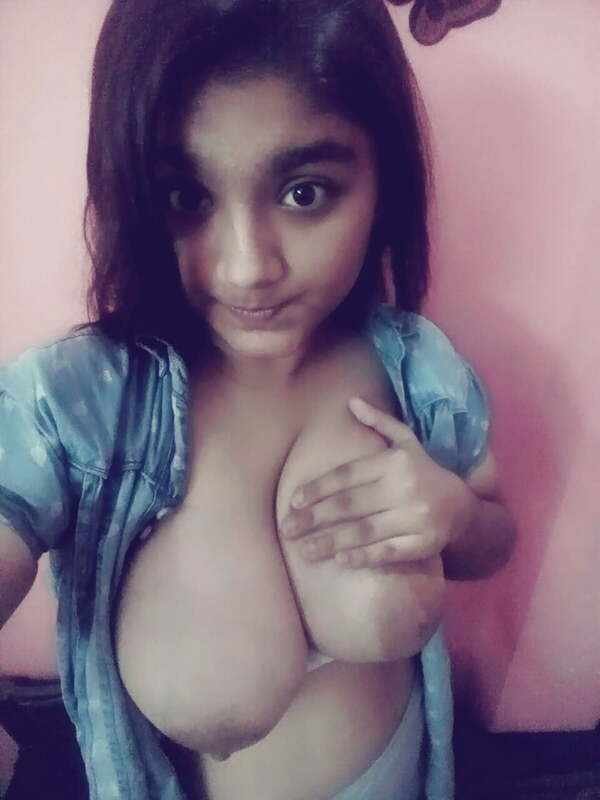 Extremely cute huge boobs 18 babe nude selfie full nude album (1)