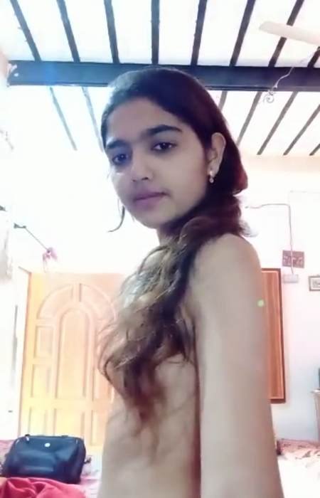 Extremely cute 18 girl indian boobs porn showing mms