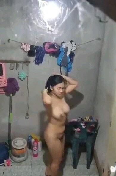 Very sexy big tits girl xhamsterdesi nude bathing hidden mms