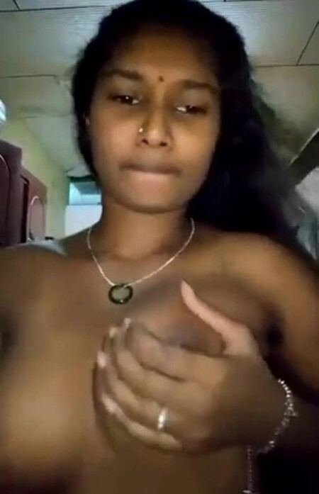 Beautiful Tamil mallu girl indian sexy xxx show big tits mms