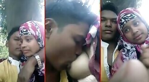 Muslim 18 girl xnxx video desi boobs sucking hindu lover outdoor mms