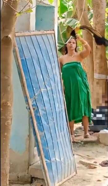 Village sexy tamil aunty xxx outdoor nude bathing hidden capture mms