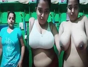 Very hottest sexy girl xxn desi showing big tits mms