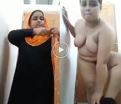 hindi-panu-desi-Muslim-hot-bhabi-show-boob-pussy-mms.jpg