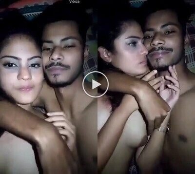 topless-indian-very-cute-18-college-girl-having-bf-viral-mms.jpg