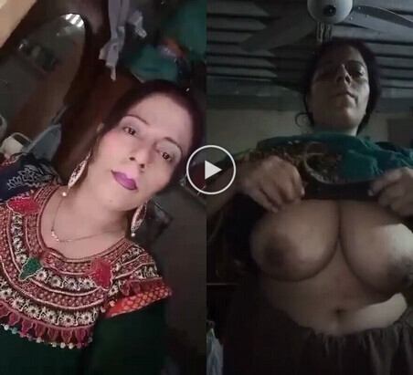 bigo-hot-pakistani-paki-tanker-aunty-shows-big-tits-mms.jpg