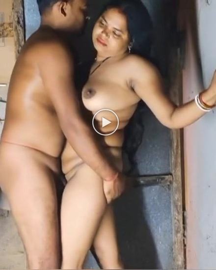 Desi-hot-mallu-xx-with-bhabi-stand-fuck-hubby.jpg