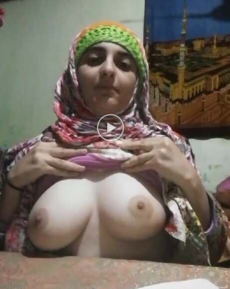 Cute-pak-Muslim-hijabi-babe-karachi-pakistan-sex-nude.jpg