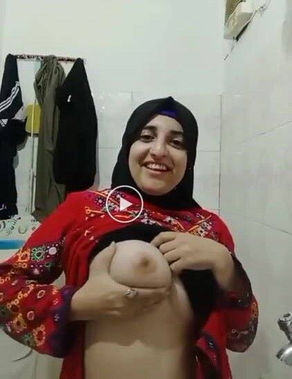 Super-beautiful-pak-hijabi-babe-free-porn-in-pakistan-big-boobs.jpg