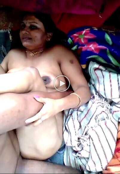 Desi-village-amateur-xnxx-aunty-porn-fuck-dewar-mms.jpg