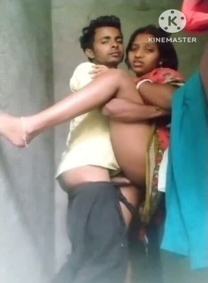 Amateur-desi-sexy-xxx-bhabhi-new-stand-fuck-dewar.jpg