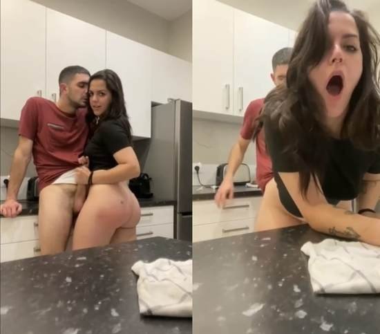 Horny-gorgeous-babe-xnxxxxxxxx-doggy-fuck-bf-in-kitchen.jpg