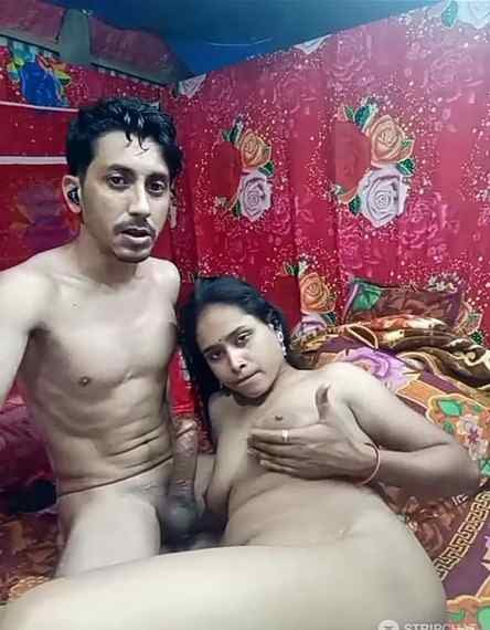 Hottest-horny-couple-hot-indian-com-live-sex-HD.jpg